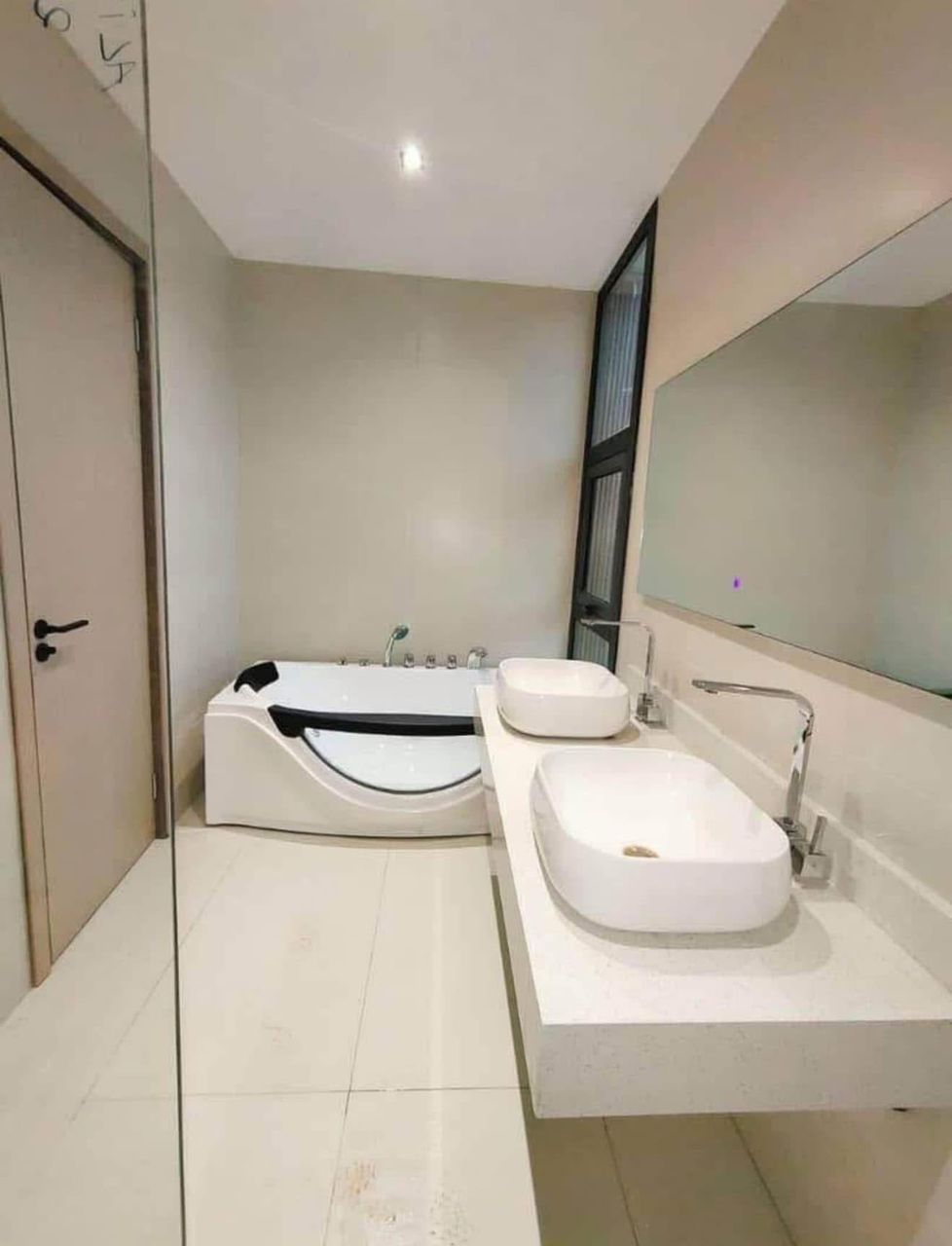Abidjan, Plateau, Hotel Tiama